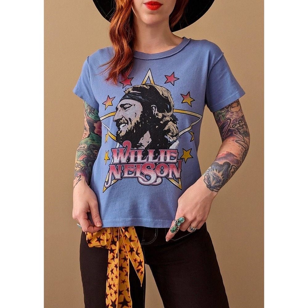 DAYDREAMER WILLIE NELSON IN STARS REVERSE GF TEE SZ XS